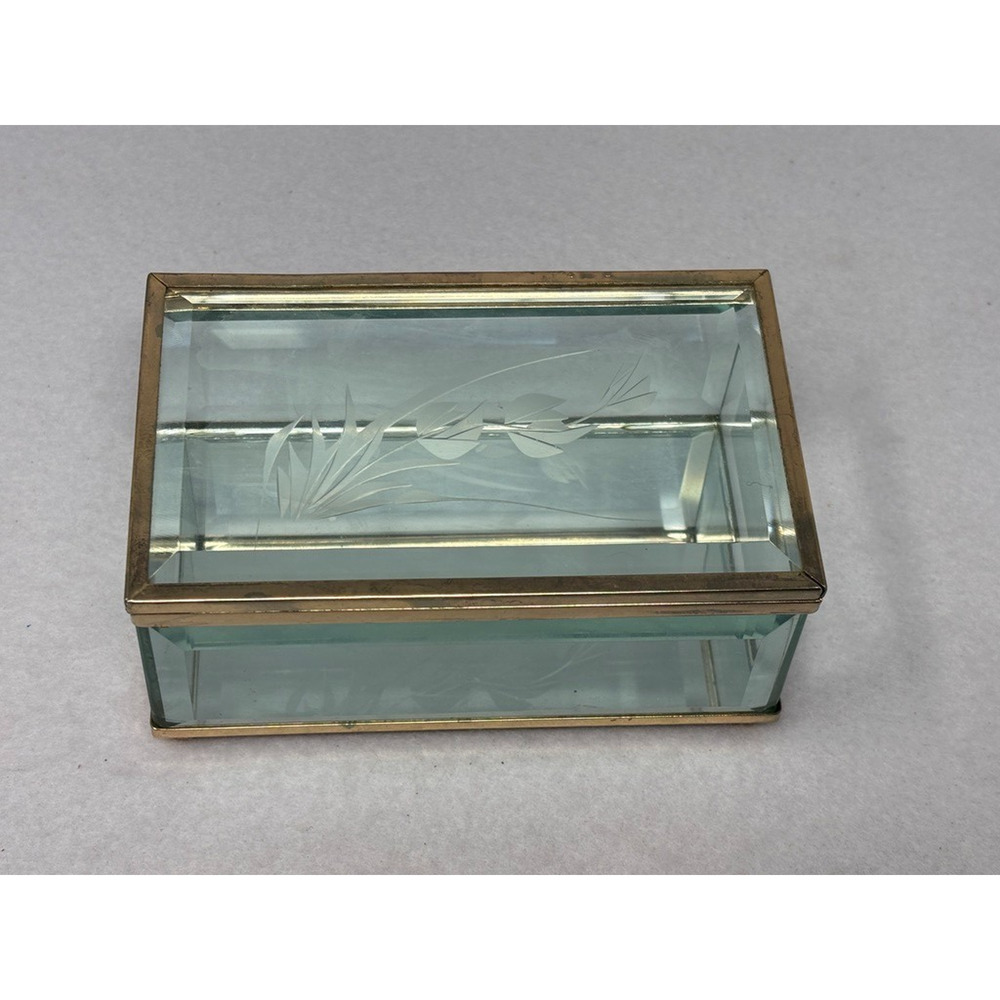 Vtg Curio Case MCM Regency Brass Etched Floral Glass Jewelry‎ Trinket Box